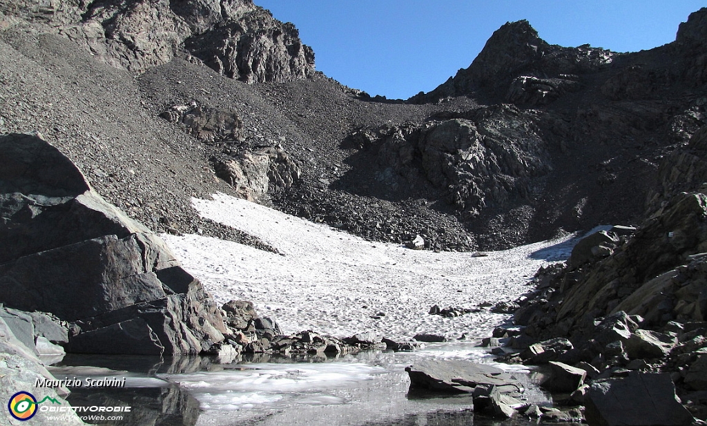 27 Il nevaio sotto la Bocchetta dei Camosci..JPG